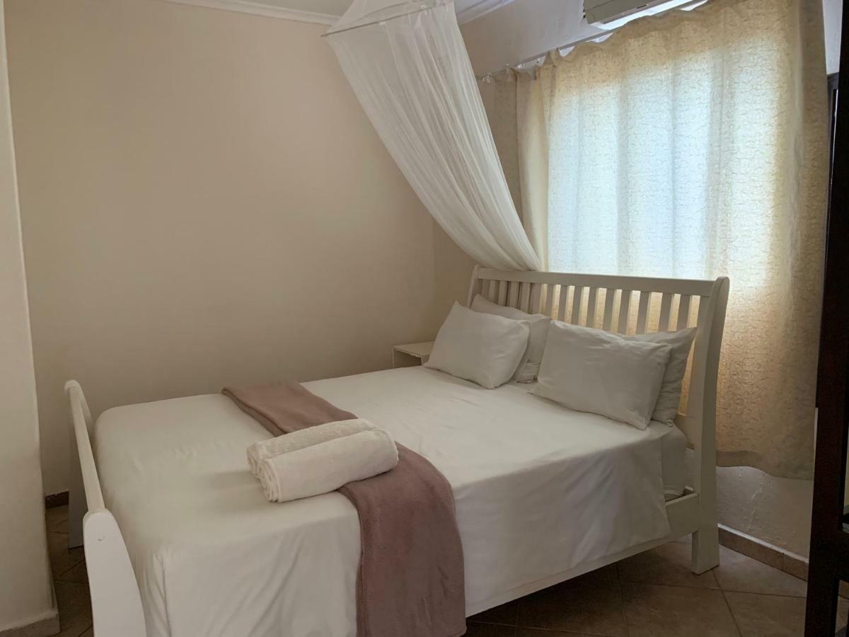Lepatino Bed & Breakfast Livingstone Exteriör bild